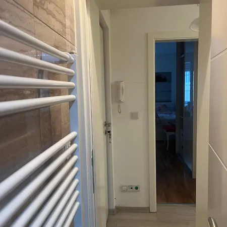 شقة Modern In Center Of